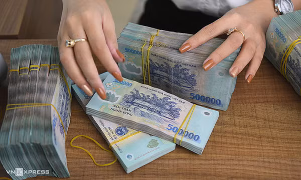 Hai ngân hàng quốc doanh hạ lãi suất tiết kiệm về 5,5%