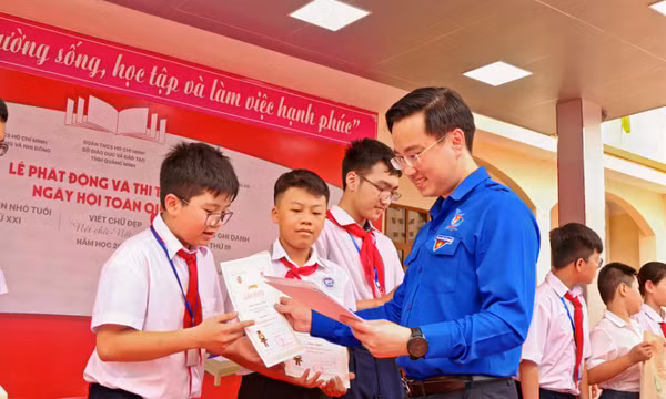 Tổ chức hoạt động Đoàn, Đội gắn với yêu cầu đổi mới phương pháp, hình thức giáo dục