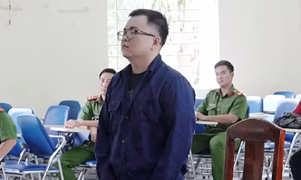 9 năm tù cho người dùng súng đồ chơi cướp tiền ở ngân hàng