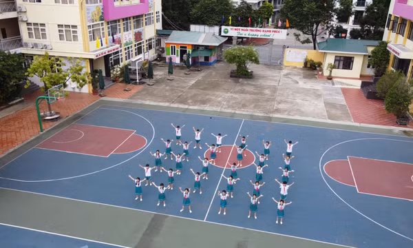 Ngành Giáo dục Quảng Ninh sôi nổi các hoạt động thi đua