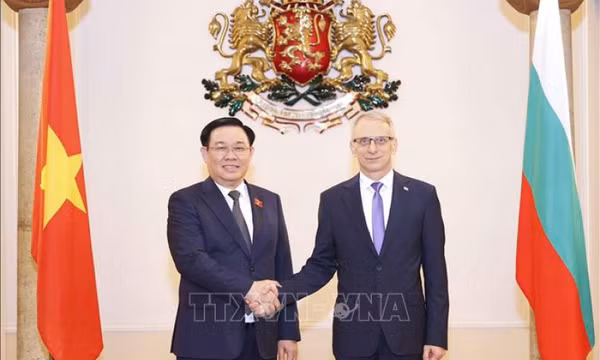 Chủ tịch Quốc hội Vương Đình Huệ hội kiến Thủ tướng Bulgaria