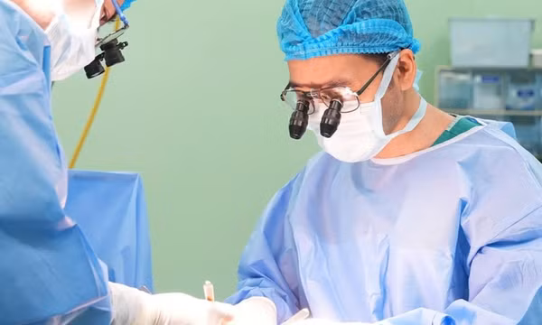 Niềm vui Ngày Thầy thuốc Việt Nam 27-2: Kỳ tích điều trị thành công cho trẻ mắc ung thư phức tạp