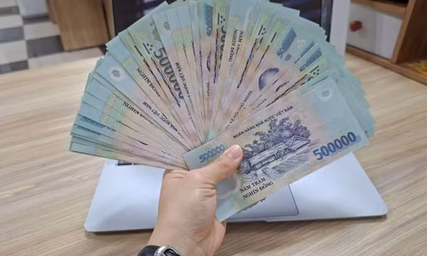 Lãi suất tiết kiệm kỳ hạn 13 tháng lên cao tới 9%