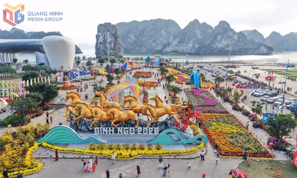 Trải nghiệm mới mẻ, ấn tượng tại Đại lộ hoa và công nghệ ánh sáng