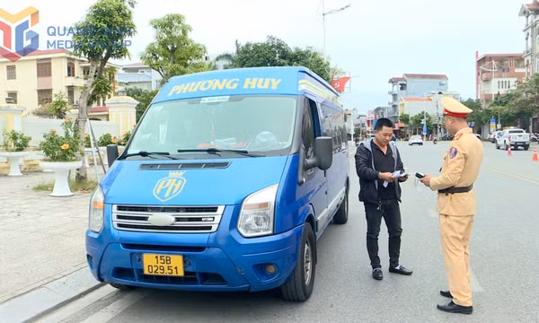 Tăng cường kiểm tra xe vận chuyển hành khách