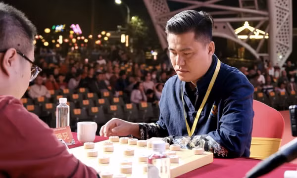 Lại Lý Huynh thắng Quách Phụng Đạt, làng cờ Trung Quốc thừa nhận 'xứng danh vô địch thế giới'