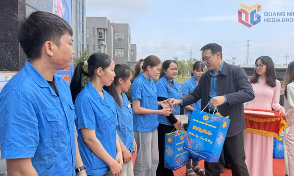 Không để ai thiếu Tết