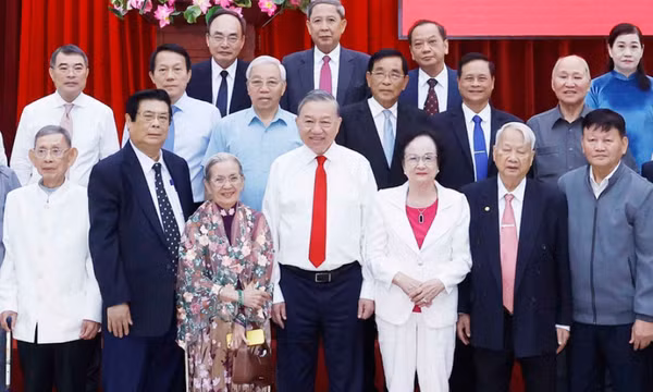 Tổng Bí thư Tô Lâm gặp mặt các đồng chí nguyên Ủy viên Trung ương Đảng khu vực phía nam