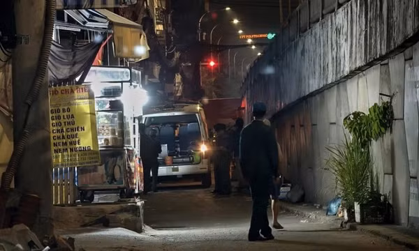 Cháy nhà trong hẻm TP.HCM lúc 1h sáng, phát hiện 3 mẹ con chết sau khi dập lửa