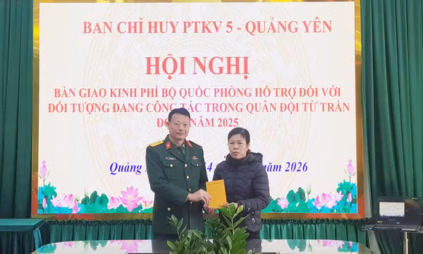 Thiết thực động viên gia đình quân nhân vượt qua khó khăn 