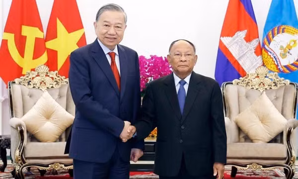 Tổng Bí thư Tô Lâm hội kiến Chủ tịch danh dự Đảng Nhân dân Campuchia Heng Samrin