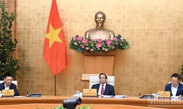 Ưu tiên, tập trung cao độ lãnh đạo, chỉ đạo hoàn thiện các dự án luật, nghị quyết