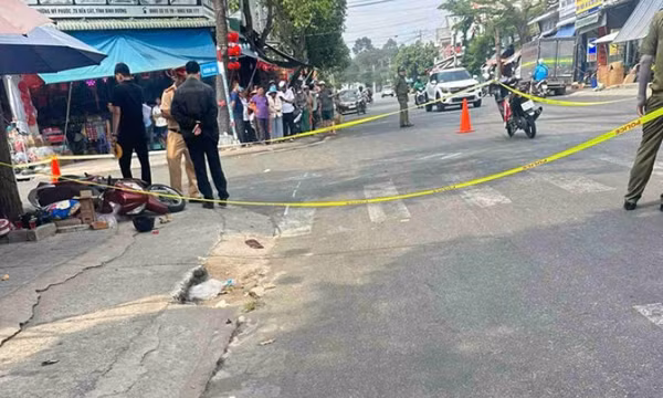 Tai nạn xe máy khiến 1 người tử vong, 3 người bị thương ở TPHCM