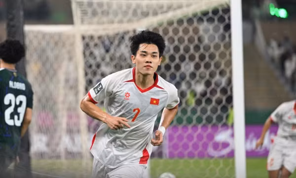 Đình Bắc nhận án phạt từ AFC