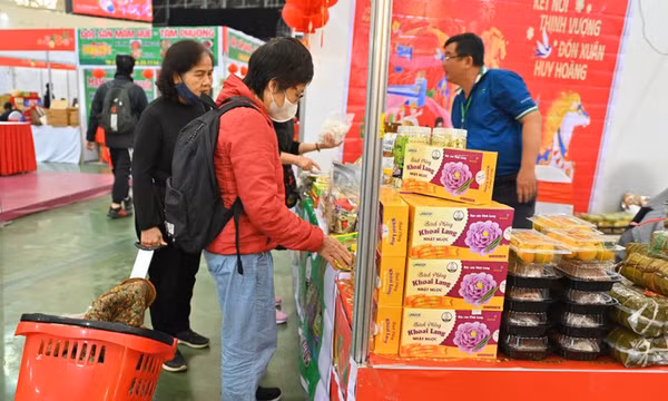Thị trường ngày Mùng 1 Tết Bính Ngọ 2026: Giao dịch trầm lắng, cung cầu ổn định