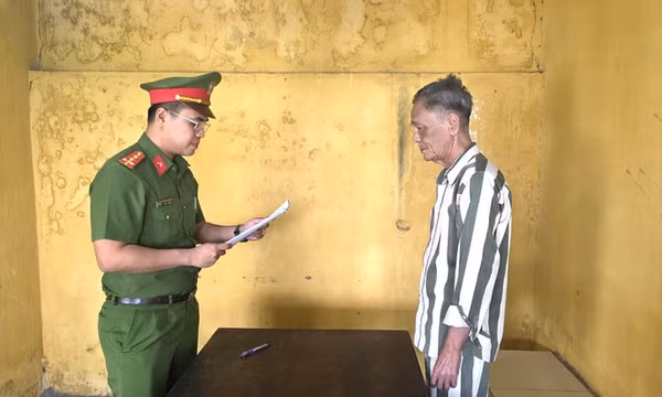 Khởi tố 2 cựu cán bộ ở Đà Nẵng làm giả con dấu, tài liệu