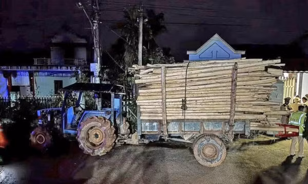 Tai nạn giữa máy cày chở keo tràm và xe máy, hai học sinh tử vong