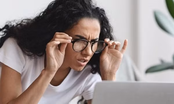 Những lý do không ngờ khiến bạn bị mỏi mắt