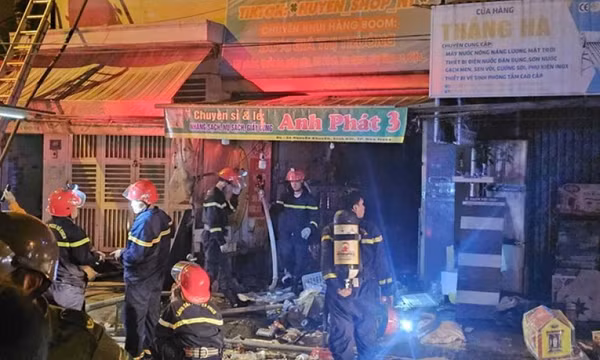 Cháy nhà ở tỉnh Khánh Hòa, 4 người trong gia đình may mắn thoát nạn