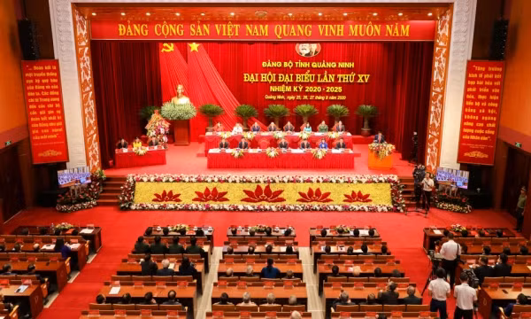 Nâng cao dân chủ, khơi dậy trách nhiệm