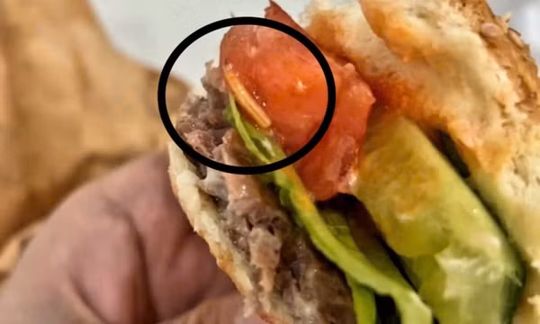 Xác minh thông tin bánh mì của một thương hiệu lớn ở Đà Nẵng có dòi bò lúc nhúc