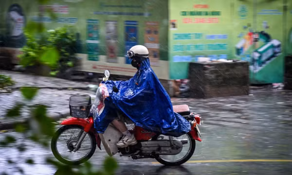 Thời tiết ngày 27/7: Nhiều nơi trên cả nước mưa dông vào chiều tối, ngày nắng