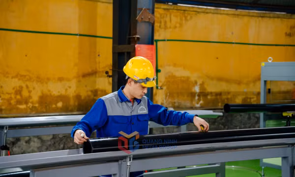 Sản xuất ống, con lăn nhựa UHMWPE