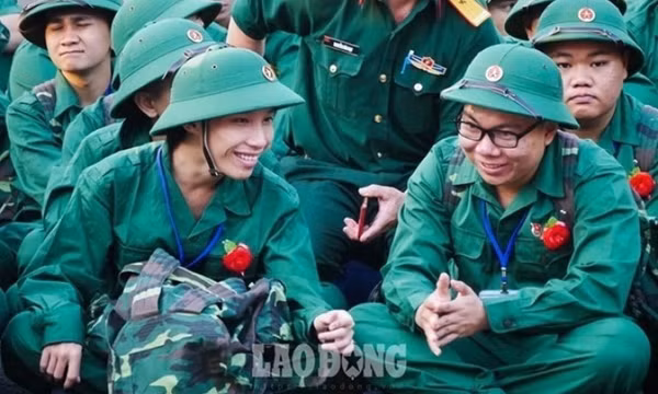 Không gọi nhập ngũ người bị viễn thị, cận thị trên 1,5 diop