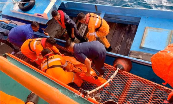 Cháy phà ở Indonesia, ít nhất 5 người thiệt mạng