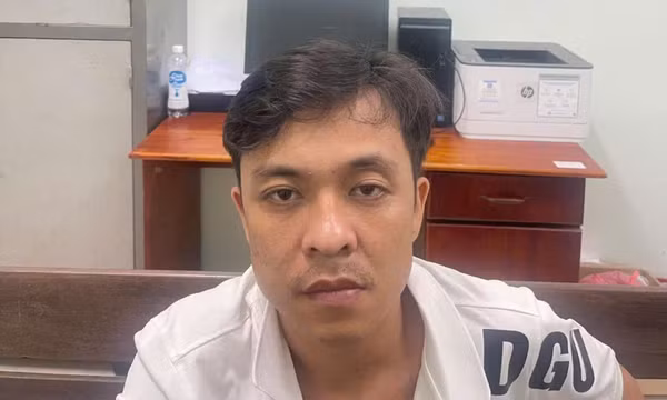 Bắt được đối tượng đập kính xe ô tô trộm cắp tài sản tại Đà Nẵng