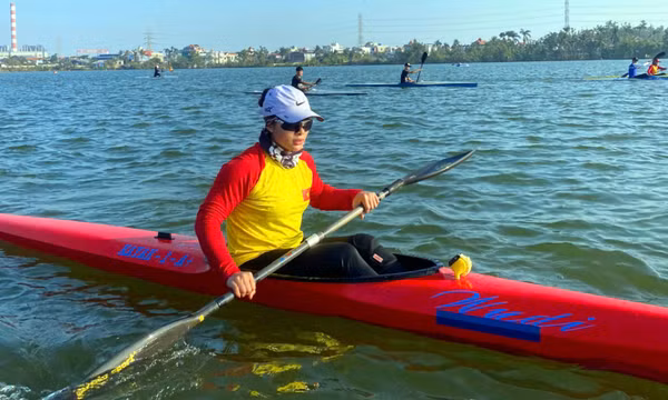 Nhà vô địch Canoe Marathon châu Á và khát vọng "truyền lửa" 