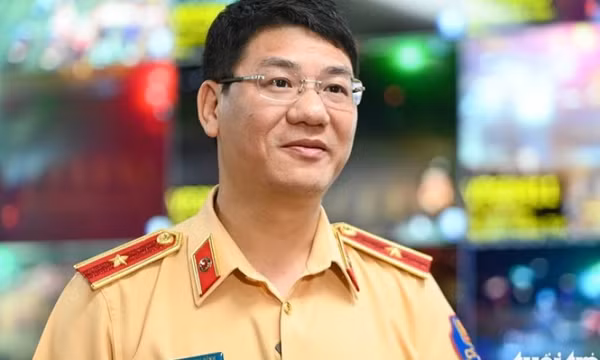 Công bố số điện thoại của cục trưởng Cảnh sát giao thông để người dân phản ánh bất cập