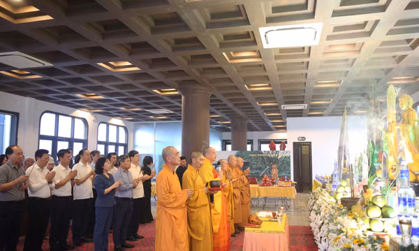 Đại lễ cầu siêu tưởng niệm 39 nạn nhân vụ tai nạn lật tàu Vịnh Xanh 58 do dông lốc