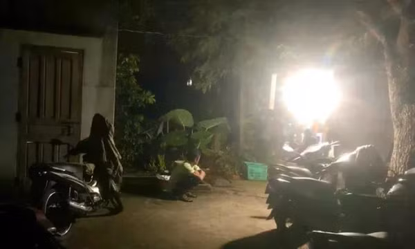 Ngăn cha mẹ cãi nhau, con trai gây án mạng
