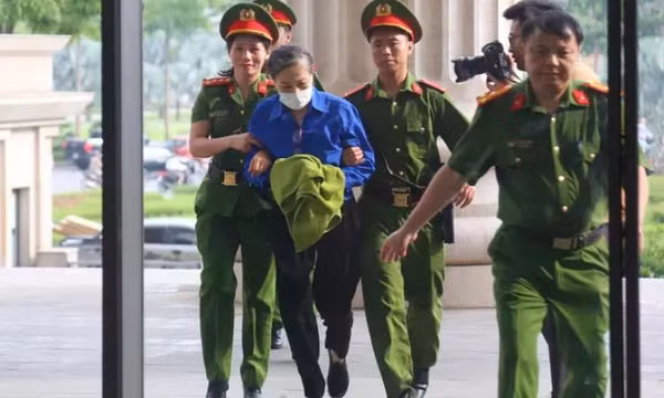 Cựu Bí thư Tỉnh ủy Hoàng Thị Thúy Lan bị tuyên phạt 14 năm tù, Chủ tịch Tập đoàn Phúc Sơn 30 năm tù