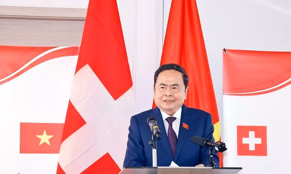 Nghiên cứu, học tập mô hình Trung tâm tài chính quốc tế thành công của Thụy Sĩ