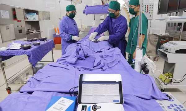 Suy tim nặng được cứu sống nhờ máy CRT