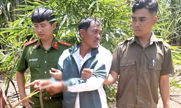 Bắt người chồng bạo lực với vợ, bắn công an bị thương