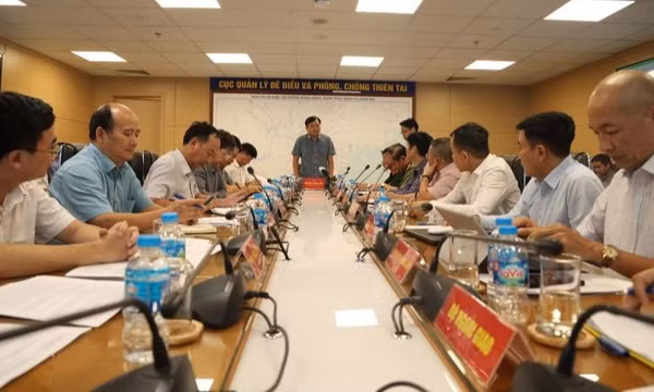 Bão Wipha diễn biến phức tạp, mưa lớn trên diện rộng, kích hoạt ứng phó cấp độ cao