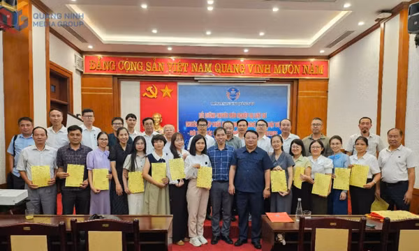 Tập huấn ứng dụng công nghệ AI và cập nhật luật mới có hiệu lực từ 1/7/2025