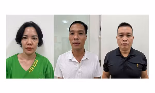 Tạm giữ chủ phòng khám móc nối với cò mồi ở cổng Bệnh viện Phụ sản Trung ương, Viện K