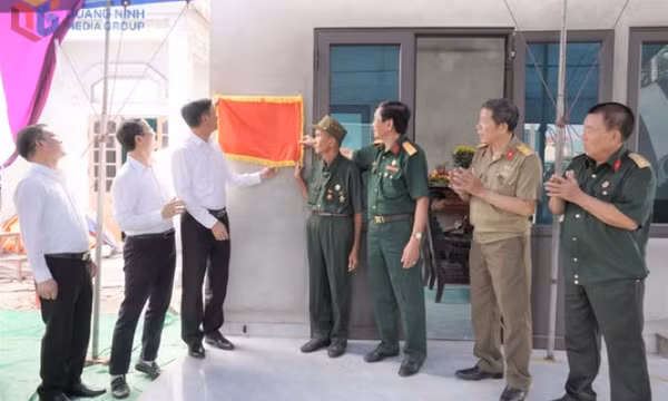Bàn giao Nhà tình nghĩa tặng nạn nhân chất độc da cam/dioxin