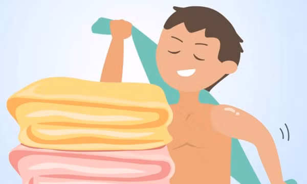 Những nguy cơ tiềm ẩn khi dùng chung khăn tắm