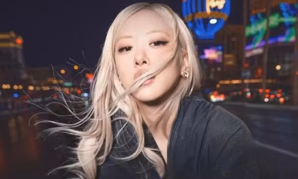 Rosé lập kỷ lục mới trên Billboard: 25 tuần trên bảng xếp hạng Radio Songs