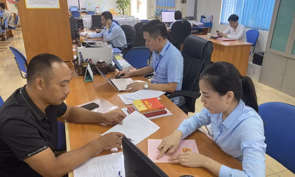 Chấn chỉnh kỷ cương, tăng cường trách nhiệm phục vụ người dân, doanh nghiệp