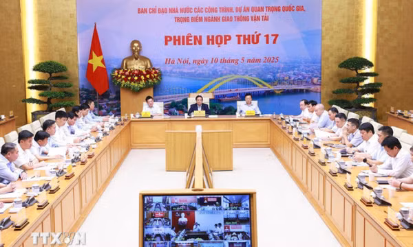 Thủ tướng: Bộ Công an vào cuộc điều tra việc cấp mỏ vật liệu tại các địa phương