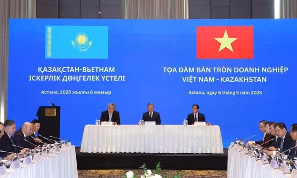 Tổng Bí thư Tô Lâm dự Tọa đàm bàn tròn doanh nghiệp Việt Nam-Kazakhstan