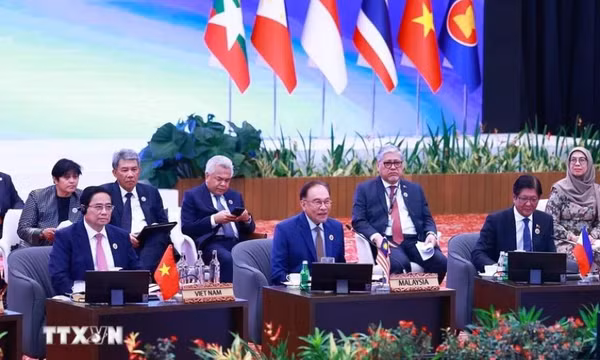 "Việt Nam sẵn sàng đồng hành cùng AIPA để cùng kiến tạo một ASEAN giàu mạnh"