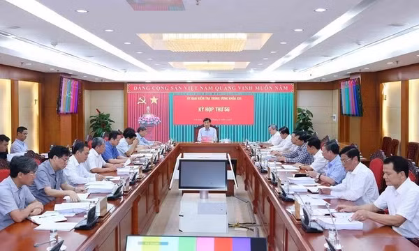 Ủy ban Kiểm tra Trung ương kỷ luật cảnh cáo Thứ trưởng Bộ Giáo dục và Đào tạo