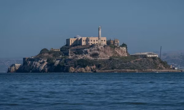 Tổng thống Trump muốn mở cửa trở lại nhà tù khét tiếng Alcatraz